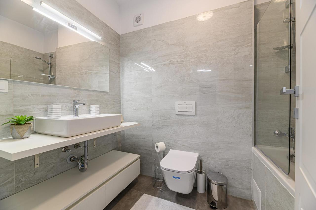 Rentforcomfort Dynamic Apartment Брашов Экстерьер фото